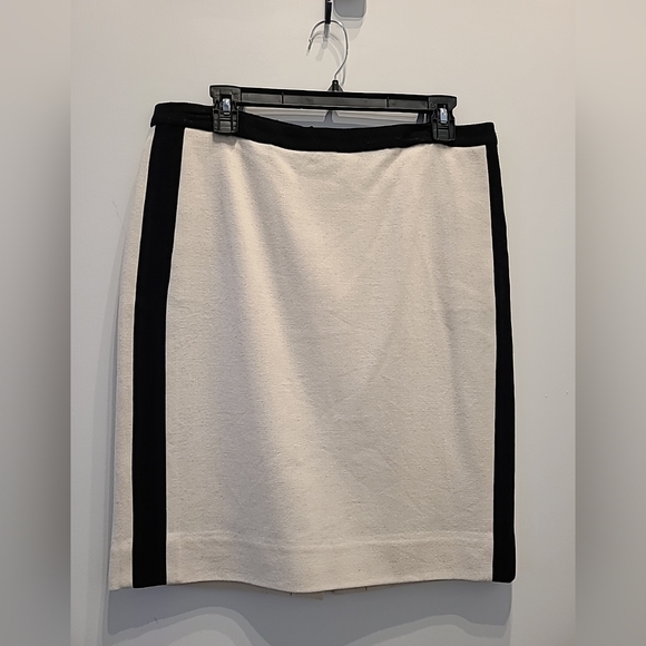 J. Crew Dresses & Skirts - J crew wool pencil skirt in Cream With Black women’s  Excellent Condition size 8
